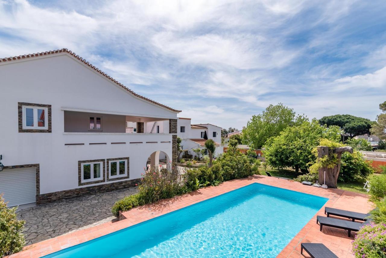 Vip House - Pool & Beach In Caparica Шарнека Экстерьер фото