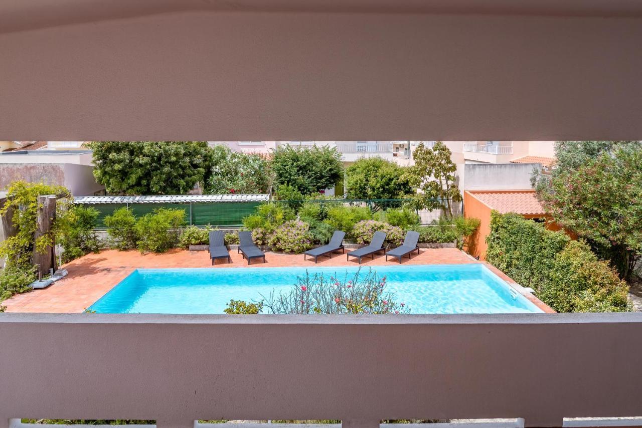 Vip House - Pool & Beach In Caparica Шарнека Экстерьер фото