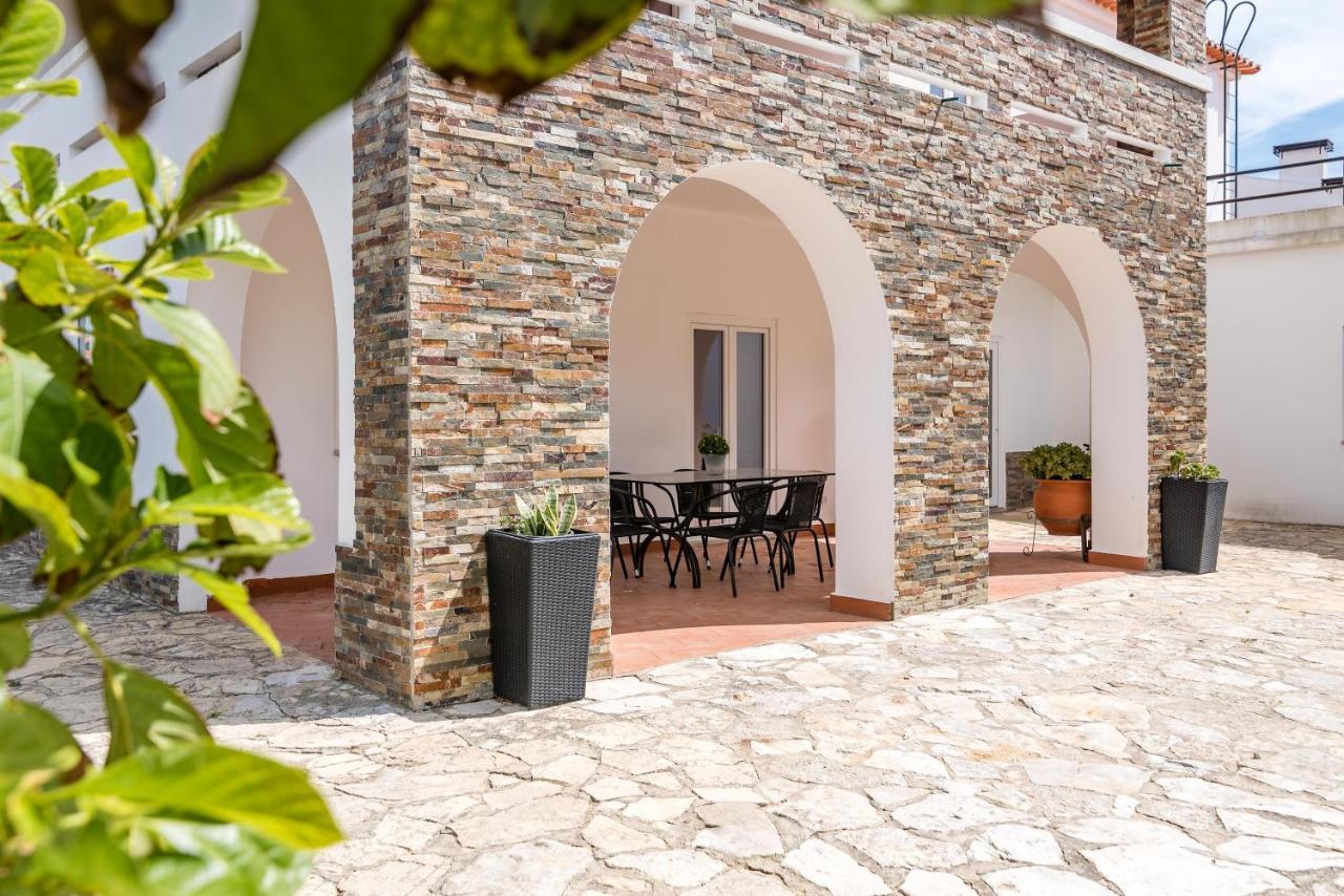 Vip House - Pool & Beach In Caparica Шарнека Экстерьер фото