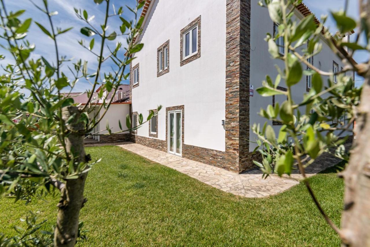 Vip House - Pool & Beach In Caparica Шарнека Экстерьер фото