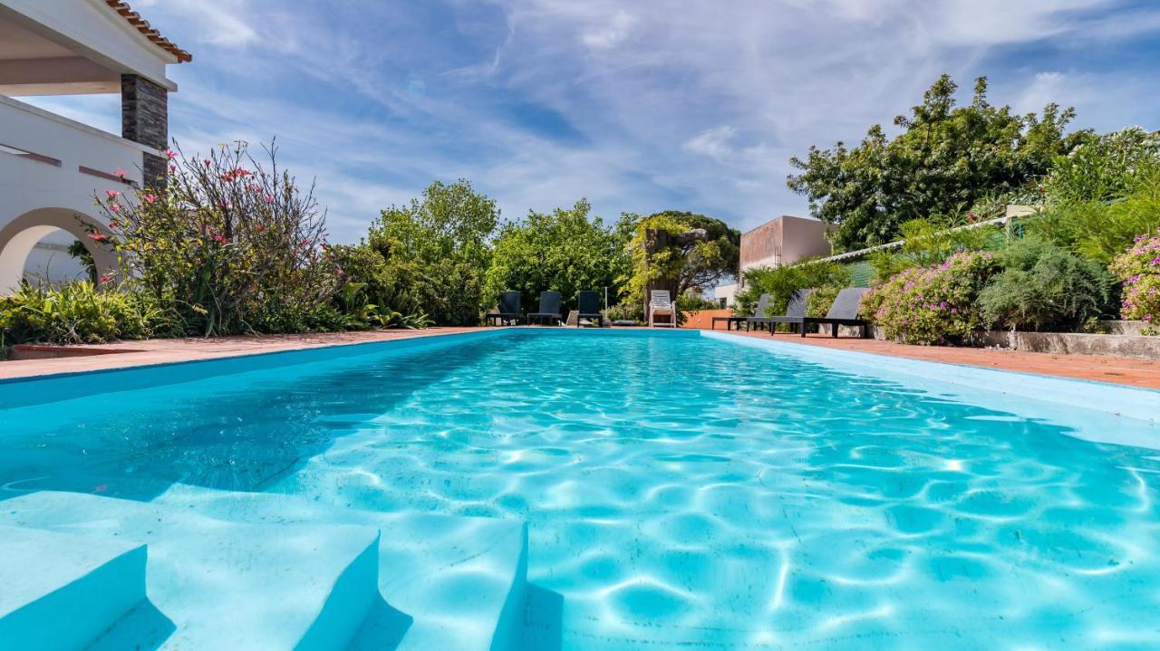 Vip House - Pool & Beach In Caparica Шарнека Экстерьер фото