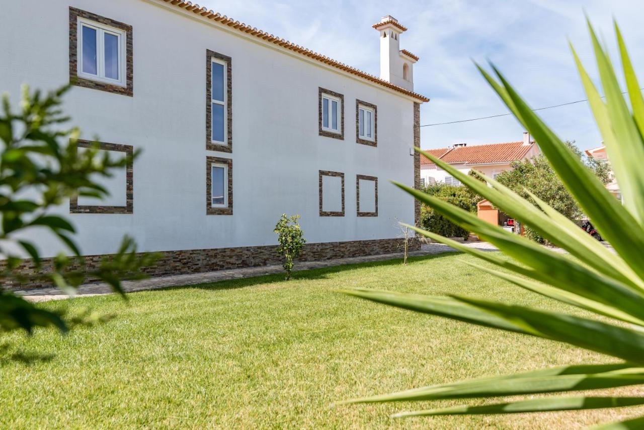Vip House - Pool & Beach In Caparica Шарнека Экстерьер фото
