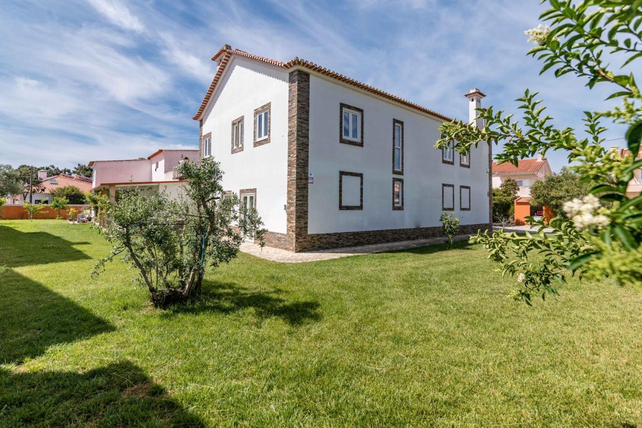 Vip House - Pool & Beach In Caparica Шарнека Экстерьер фото