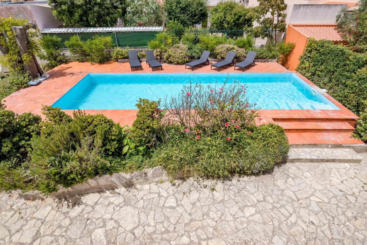 Vip House - Pool & Beach In Caparica Шарнека Экстерьер фото