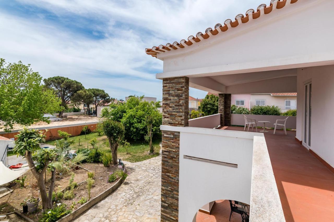 Vip House - Pool & Beach In Caparica Шарнека Экстерьер фото